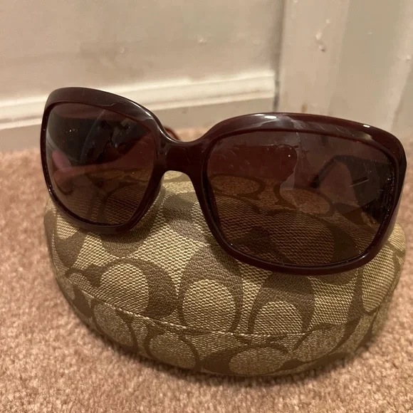 Coach Whitney Brown Tortoiseshell Sunglasses Coach | Accessories | Vintage Coach Sunglasses | Poshmark main image 3